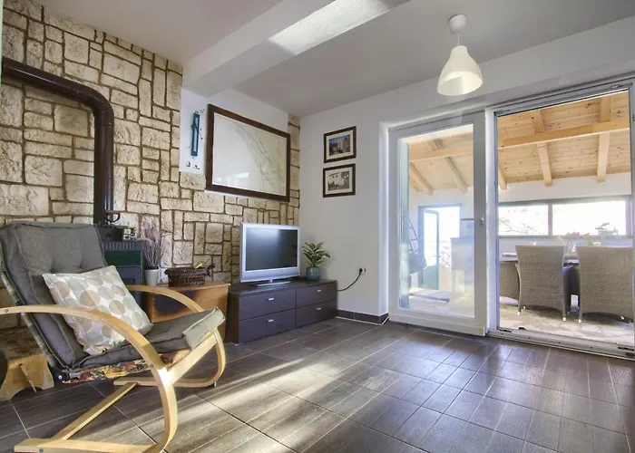 Old Fisherman's House - Sonja * Banj