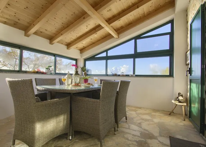 Old Fisherman's House - Sonja * Banj