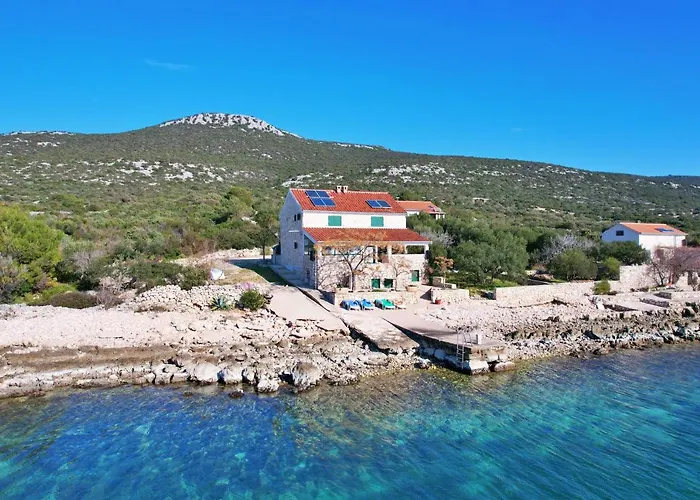 Old Fisherman's House - Sonja * Banj