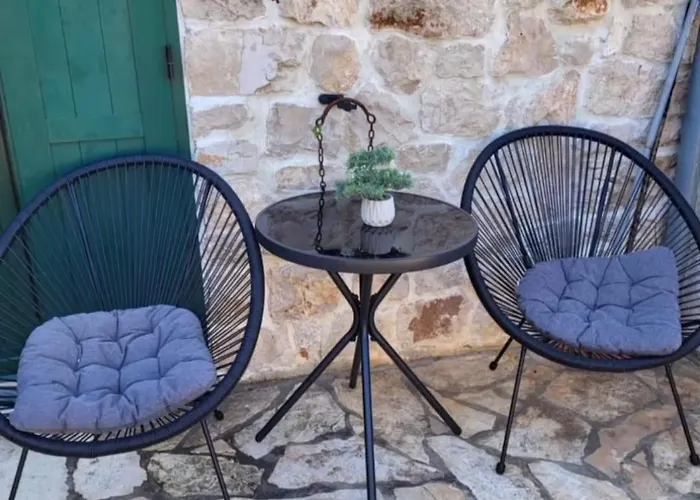 Old Fisherman's House - Sonja *